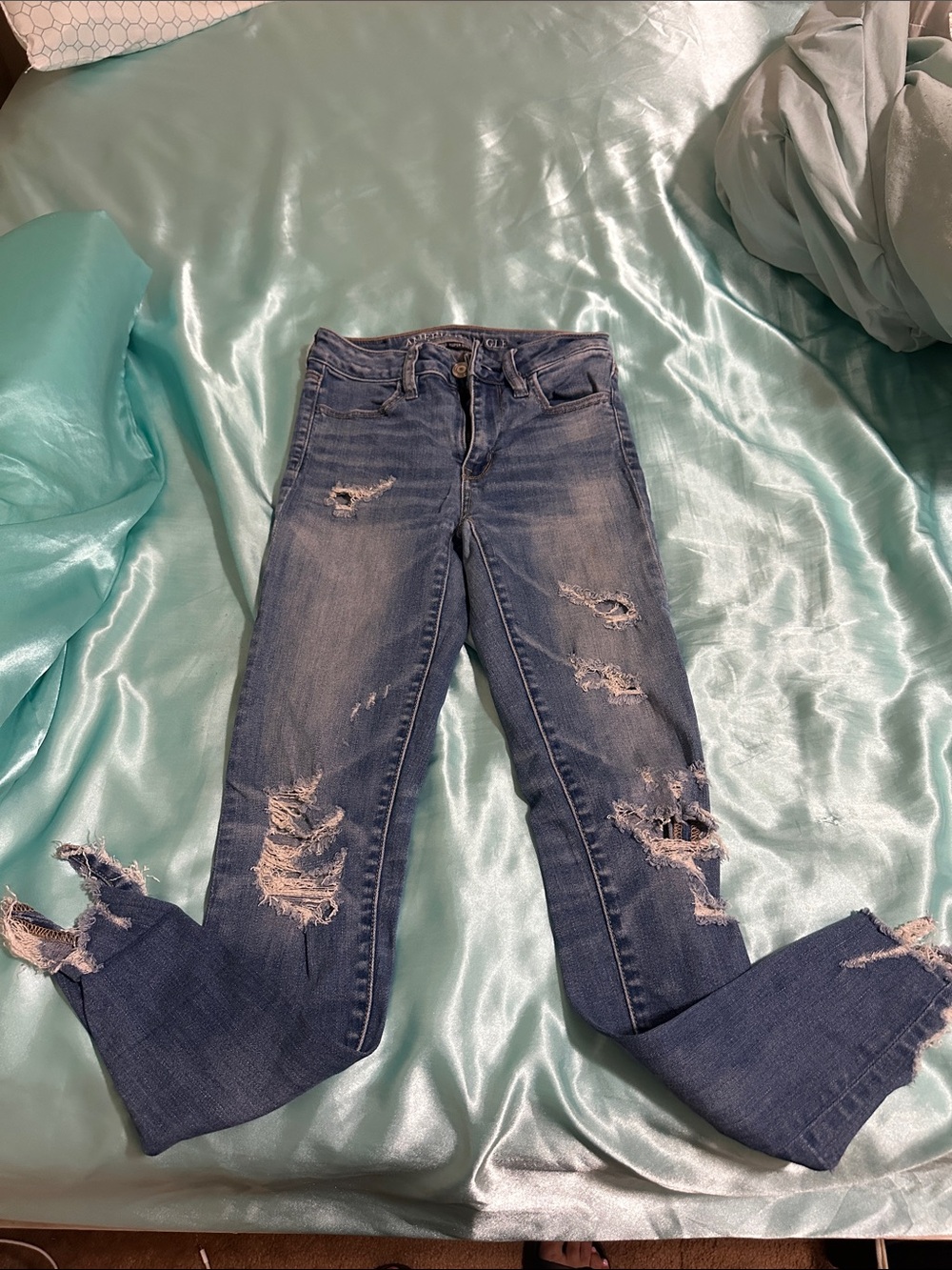 American Eagle Outfitters Distressed Dark Blue Skinny Jeans